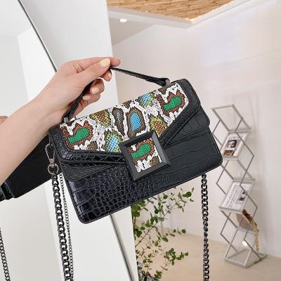 China High Quality/Stainless Steel Chain Ins Fashion Design Luxury Ladies Handbag 2021 Fashion Color Block Stone Shoulder Bag zu verkaufen