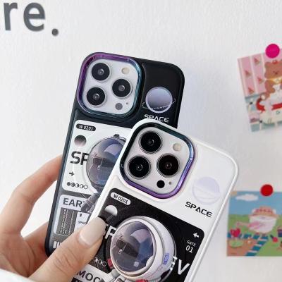 China 2022 Shockproof Astronaut Fashionable Cartoon Brand Phone Cover For Iphone 12 13 pro Max Cool Airman Astronaut Cases for sale