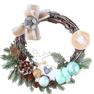 China Chimera Holiday Decorate Christmas Wood Ornament Wicker Garland Pine Cone Bowknot 30cm Christmas 2021 Wreath for sale