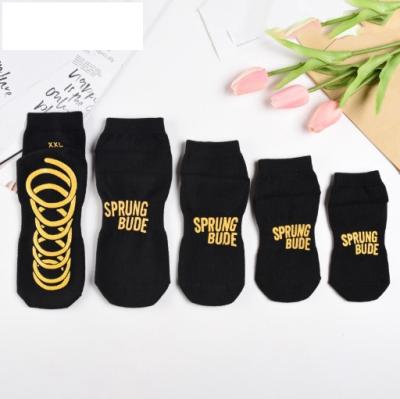 China Sustainable Mens Sporty Quarter Sock Sport Hogs Custom Low Cut Non Slip Sport Socks for sale