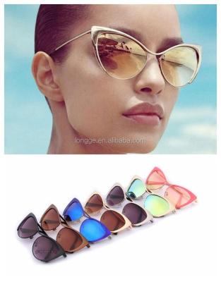 China 2021 Classic Cat Eye Designer Fashion Shades Black Frame Sunglasses New Hot Fashion Women Sunglasses for sale