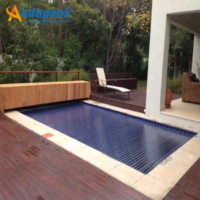 China Household Swimming Pool Family Kids Stand Up Safety Pool Solar Cover Automatic Swimming Pool Cover Family Kids Stand Up Safety for sale