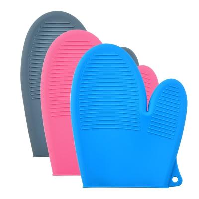 China Modern Quality Choice Oven Heat Insulation Mittens Baking Microwave Machines Silicone Mitts for sale