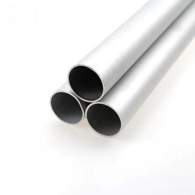 Chine Les tubes et les tuyaux ronds en aluminium ont anodisé Matt Sliver White Multiple Specification ont expulsé les tubes ronds en aluminium pour la chaise à vendre