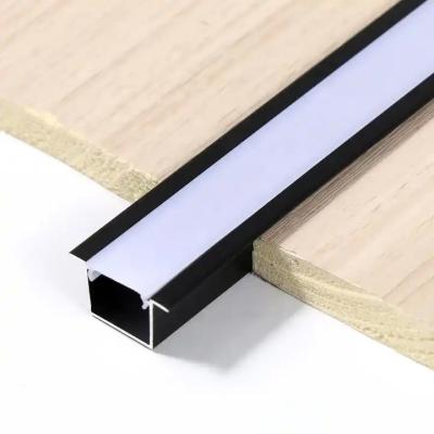 Cina Striscia di protezione in alluminio personalizzata di alta qualità LED Tile Trim Hair Shine Spray Corner Tile Trim in vendita