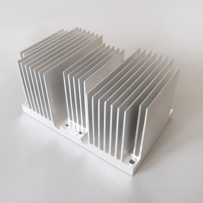 China Vierkante de Uitdrijvingsprofielen Heatsink van het Radiatoraa6063 Zilveren Aluminium voor Elektronika Te koop