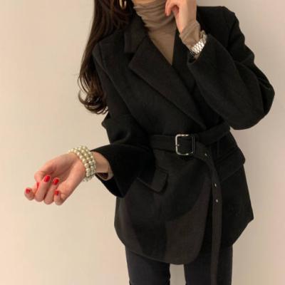 China Anti-wrinkle 2022 new spring women's clothing retro suit coat woolen women collar two button French slim long-sleeved cardigan wholesale for sale