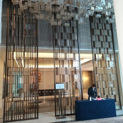 China PVD Plating Wall Decor Design Customized Pattern Floor To Ceiling Room Divider Hotel Screen Metal Decorative Panel for sale