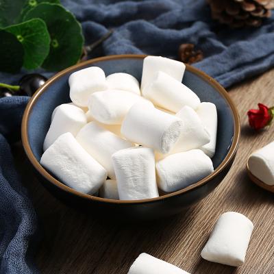 China Natural Halal Fruit Flavor Fluffy Marshmallow Soft Candy With Different Shape for sale