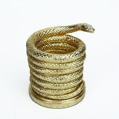 China Home decoration gold craft candle holder snake candlestick for decoration with candle holder resin for sale