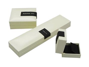 China Plastic Bracelet Boxes packed w/white Leatherette paper; Earring Boxes; Pendat Boxes for sale