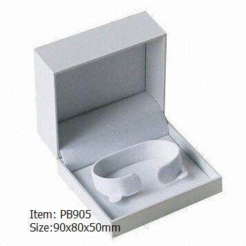 China Plastic Watch Box with C clip insert for sale