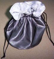 China Satin Round Pouch for sale