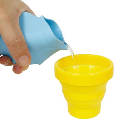 China FDA/LFGB 100ml Leaf Shaped Silicone Pocket Cup Great For Travel for sale