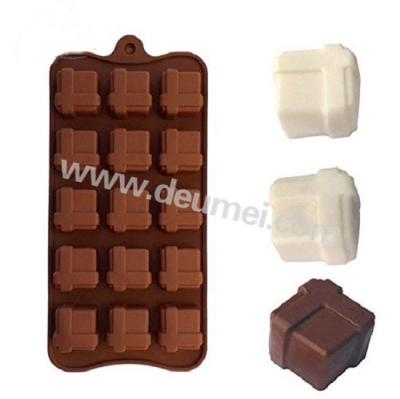 China Wholesale Competitive Price 15 Holes Gift Box Shape Silicone Chocolate Mold With Clasp for sale