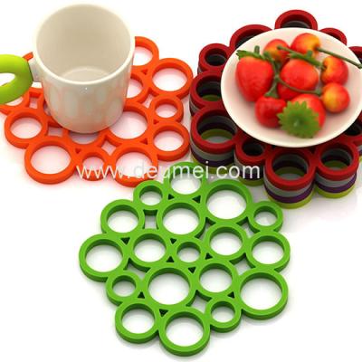 China Heat Resistant Circular Bubble Shape Heat Proof Mat Kitchen Table Silicone Mat/Pad for sale