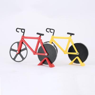 China Stocked Bicycle Pizza Cutter Double Wheel Non-Stick Cutter Wheels Stainless Steel Bike Pizza Slicer With A Stand for sale