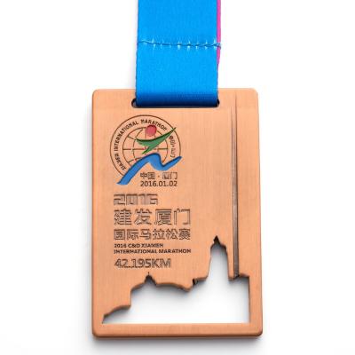 China Factory Wholesale Custom Zinc Alloy Sports Award Marathon Sport Gold 3D Metal Gold 3D Metal Hotel and Resort Running Medal for sale