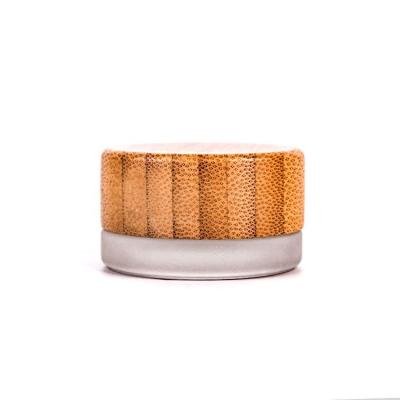 China Wholesale Cosmetic Food Storage Honey Glass Jars With Bamboo Lids Customize Packaging Glass Jars for sale