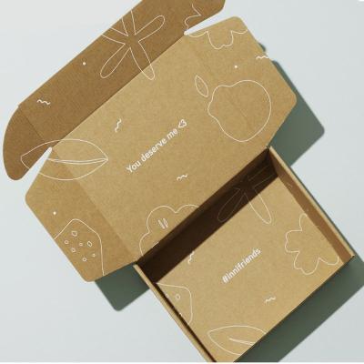 China Handmade Custom Printed Kraft Paper Corrugated Hard Mailer Mailer Box With Spot UV Engraving for sale