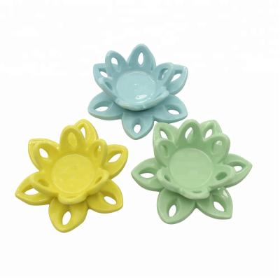 China Lotus Flower Candle Holder Wholesale Fashionable Home Indoor Ceramic Decorative for sale