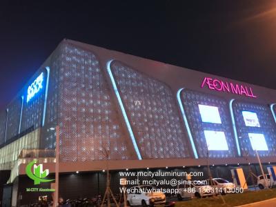 中国 クラッディングのためのLEDライトが付いている建築穴があいたアルミニウム正面 販売のため