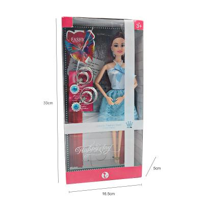 China 2022 QTOYS Soft New Arrival 11 Inch Beautiful Fashion Girl Doll With Built-in Earrings for sale