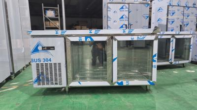 China Refrigerador de escritorio comercial con puerta de vidrio en venta