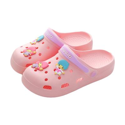 China 2021 fashion trend new lady sandals nurse cute beach slippers shape woman nurse shoes for sale