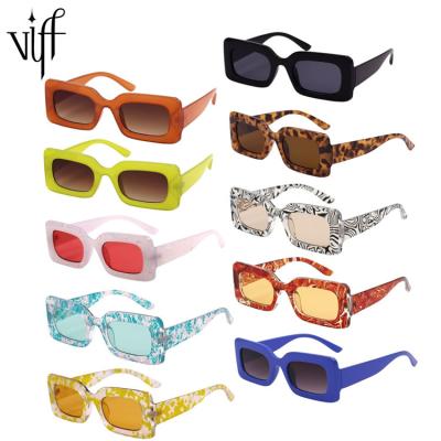 China 2022 Fashion Sun Glasses Vintage Chunky Lentes De Sol White Blue Leopard Print Frame Rectangle Red Sunglasses Shape Sun VIFF HP21208 Lenses for sale