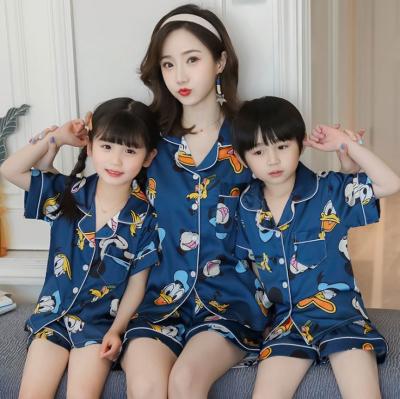 China Hot Sale QUICK DRY Pajamas Silk Child Set Adult Loose Nightgown Sleepwear Ladies Nightgown Pajamas for sale