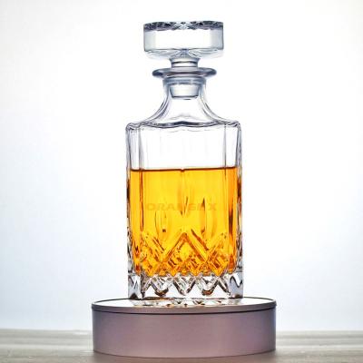 China Cheap Vintage Crystal Glass Decanter Square Bourbon Wine Decanter Lead Free Whiskey Decanter for sale