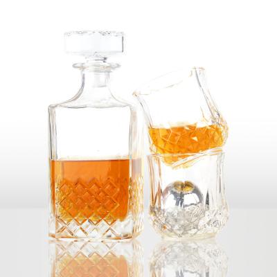 China Hot Sale Wholesale Na Amazon Whiskey Glass Set Whiskey Decanter Set Crystal Decanters Set for sale