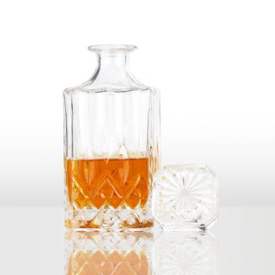 China Classic Customized Soju Hot Glass Whiskey Cup Whiskey Sale Gift Box Crystal Glass Whiskey for sale