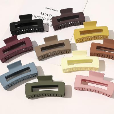 China Fashion Big Hair Claw Fashion Korean Plastic Hair Accessories Simple Women's Simple Acrylic Hair Clips For for sale