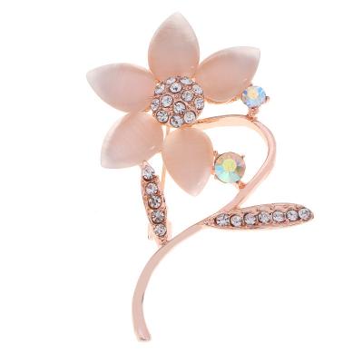 China Hot Sale 2022 New Fashion Trendy Women's Clothing Opal Flower Diamond Crystal Brooch Fox Brooch For Wedding Centerpieces for sale