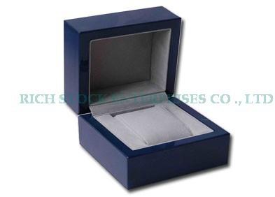 China Wooden Watch Boxes,watch boxes for sale