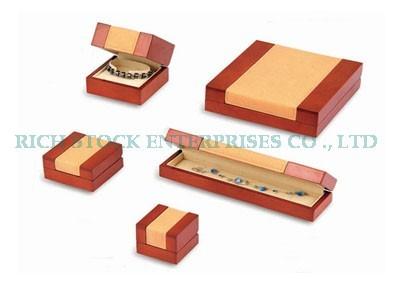 China wooden jewelry boxes,set jewelry boxes for sale