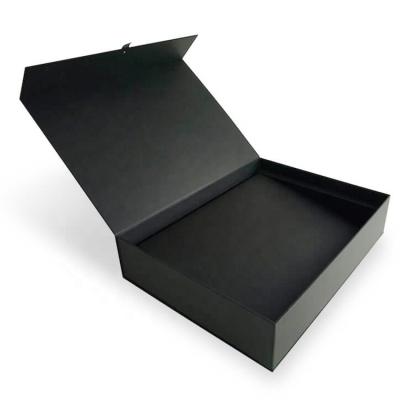 China Recycled Materials Custom Gift Boxes With Lid Magnetic Fashion Box Magnetic Packaging for sale