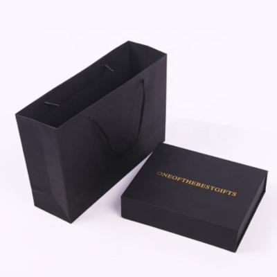 China Recycled Materials Wholesale Custom Black Magnetic Gift Boxes Luxury Gift Boxes With Magnetic Lid for sale