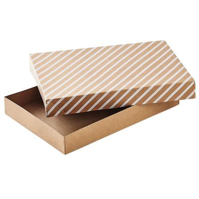 China Recyclable Wholesale White Stripes On Custom Brown Kraft Paper Box Wrapping Paper T-shirt Boxing For Christmas for sale