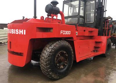 China 30 Ton de Dieselmotor Hoge Prestaties van Tweede Handforklifts Mitsubishi FD300 Te koop