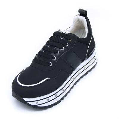 China Fashion Trend Leather Walking Custom Logo Wholesale Black Bedroom Woman Sports Shoes Sneakers for sale