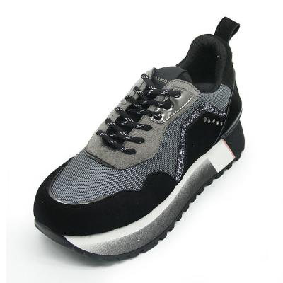 China Fashion trend leather ladies running 2022 walking women design sneakers sneakers for sale