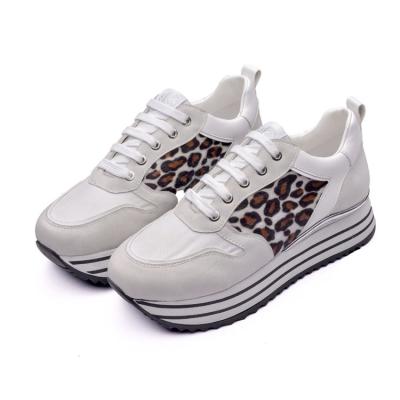 China Cushioning Cheap Wholesale Ladies Fashion Luxury Casual Lightweight Platform Women Shoes Sneakers for sale