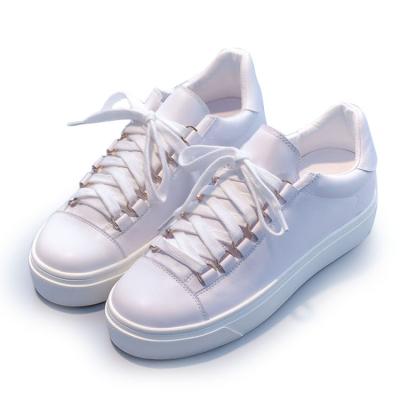 China New Fashion Custom Walking Lightweight Outdoor Shoes Ladies White Sneakers Cushioning Casual Shoes For Women for sale