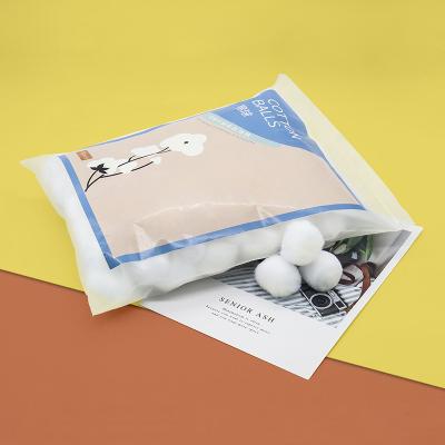 China Disposable Cotton Wadding Balls 100% Cotton Ball Absorbent Wholesale Medical Simply Soft White Premium 100% Pure Cotton for sale