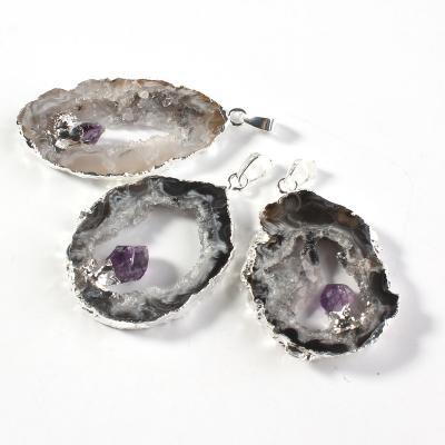 China Crystal Silver Plated Natural Geode Druzy Pendant Necklaces with Amethysts Druzy Quartz Slice Point Pendant for sale