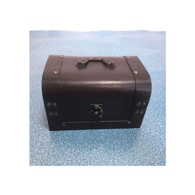 China Antique Vintage Imitation Wooden Jewelry Storage Box Pirate Brown Memorial Treasure Chest for sale