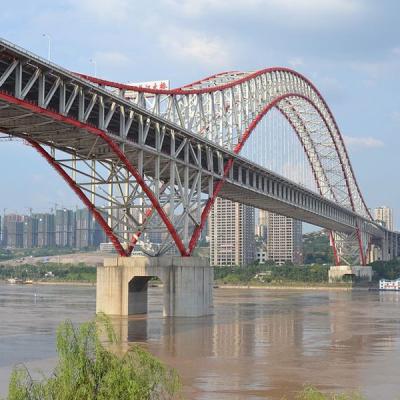 China Prefab stalen boogbrug half geverfd met hoge sterkte Te koop